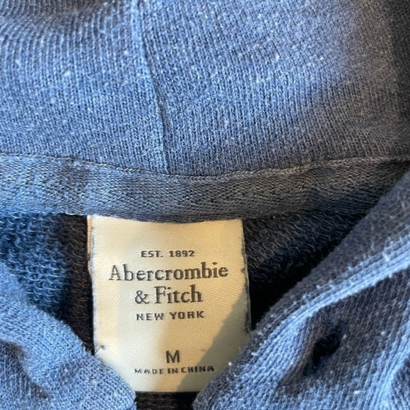 Abercrombie & Fitch Women’s Blue Zippered Hoodie, size medium - Picture 4 of 6